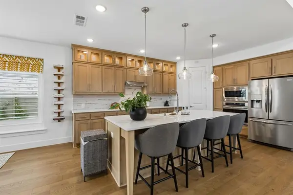 704 Streetside Lane, Argyle, TX 76226