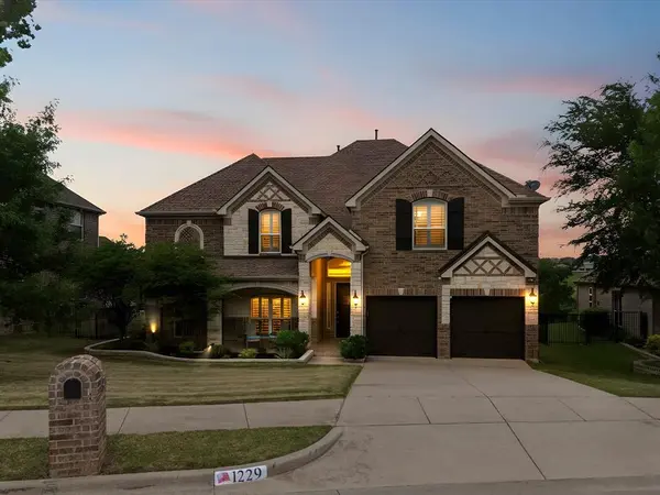 1229 Ardglass Trail, Corinth, TX 76210