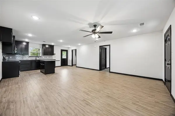 1008 Hereford Drive, Springtown, TX 76082