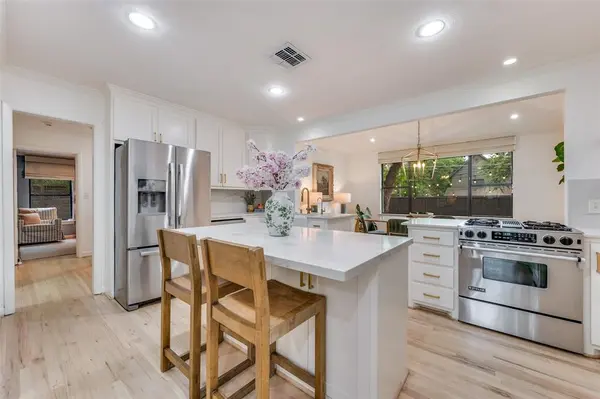 3948 Valley Ridge Road, Dallas, TX 75220