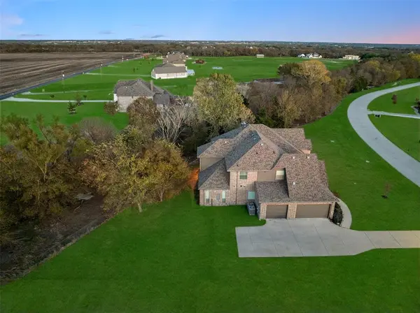 191 Daniel Drive, Van Alstyne, TX 75495