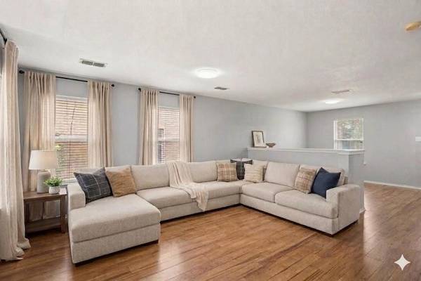 601 Amy Way, Euless, TX 76039