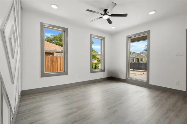 715 Ezekial Avenue, Dallas, TX 75217