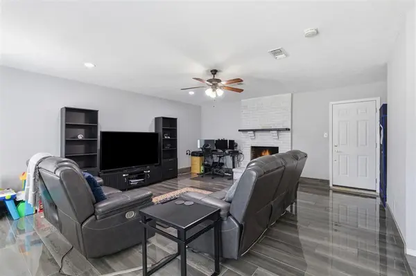 1505 Montclair Street, Arlington, TX 76015