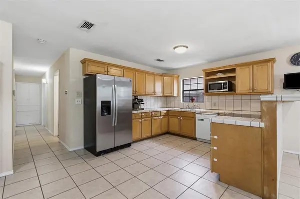 1505 Montclair Street, Arlington, TX 76015