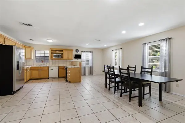 1505 Montclair Street, Arlington, TX 76015