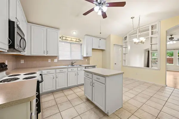 6929 Prairie Dawn Lane, North Richland Hills, TX 76180