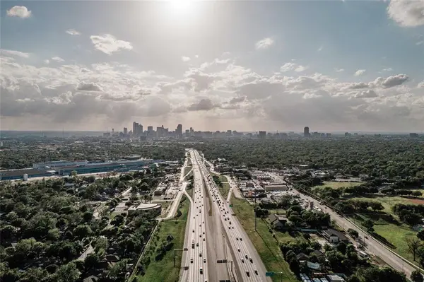 3231 Fairview Avenue, Dallas, TX 75223