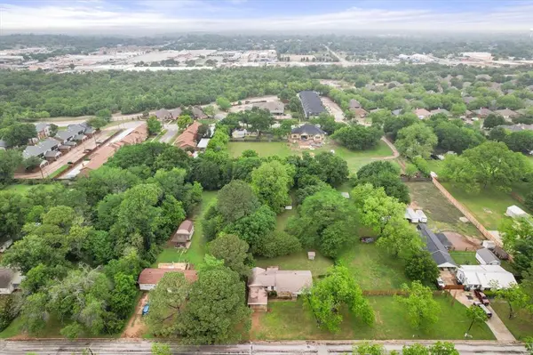 2103 Pecandale Drive, Arlington, TX 76013