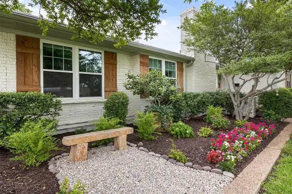 3600 Manderly Place, Fort Worth, TX 76109