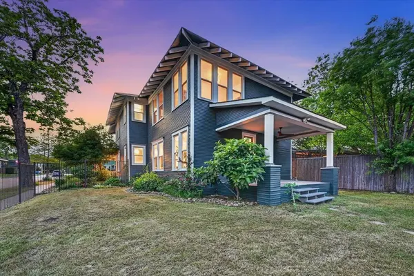 802 Haines Avenue, Dallas, TX 75208