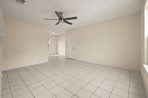 714 Jalisco Plaza, Dallas, TX 75211