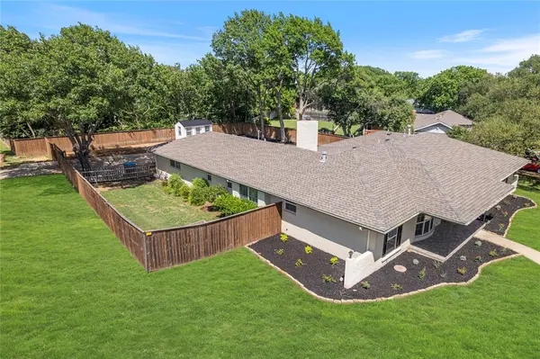 1924 Dakar Road E, Fort Worth, TX 76116