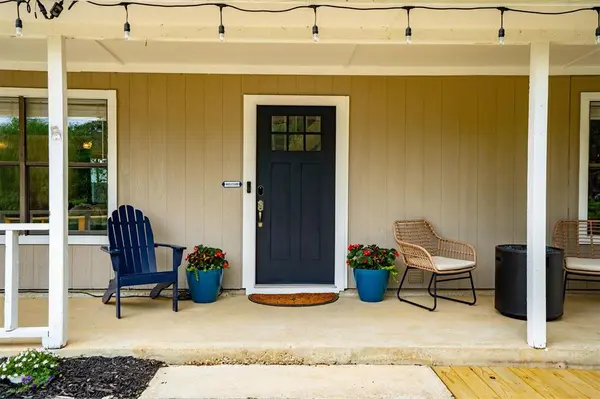 528 Addison Street, Lake Dallas, TX 75065