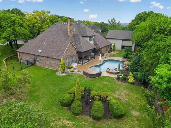 1005 Meadow Lark Lane, Weatherford, TX 76087