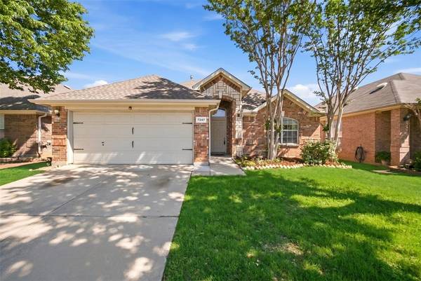 7247 Kentish Drive, Fort Worth, TX 76137