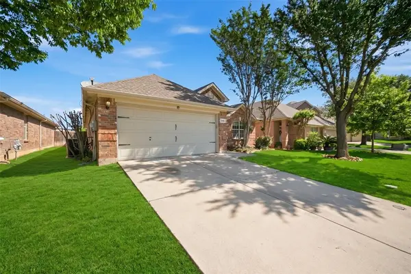 7247 Kentish Drive, Fort Worth, TX 76137