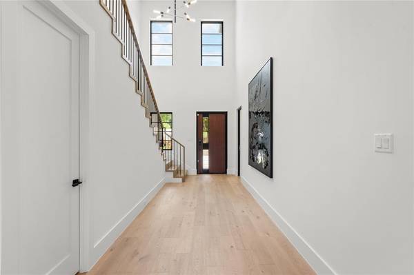 741 Edgefield Road, Fort Worth, TX 76107