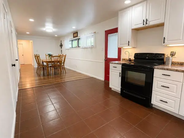 889 Jerry Lane, Bedford, TX 76022