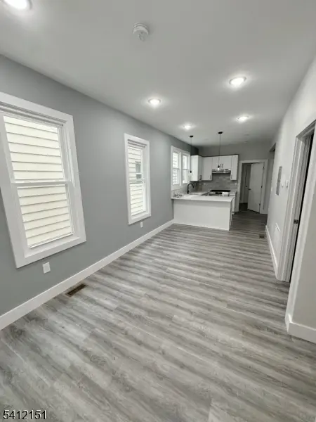 47 Aldine St, Newark City, NJ 07112