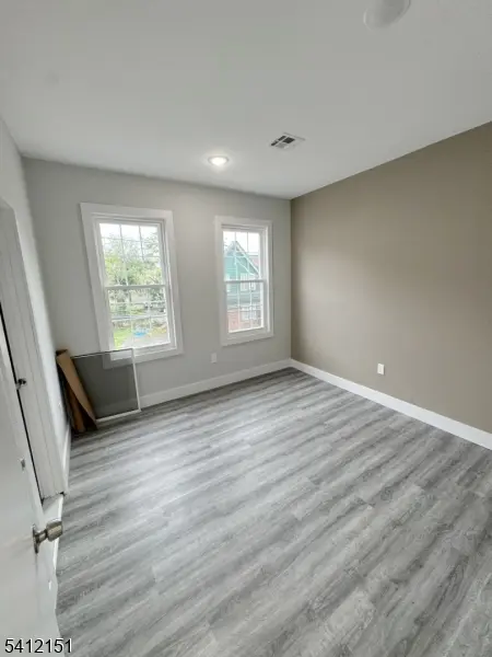 47 Aldine St, Newark City, NJ 07112