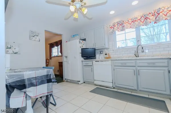 286 Harris Ave, Middlesex Boro, NJ 08846