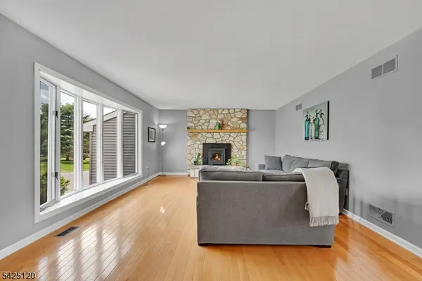 33 Hog Hollow Rd, Alexandria Twp., NJ 08867