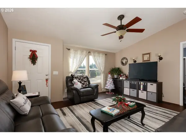 252 BLACKLEDGE RD, Carson, WA 98610