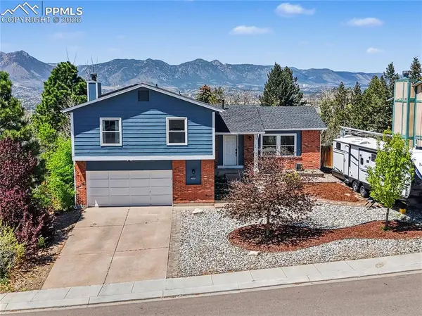 2568 Legend DR, Colorado Springs, CO 80920