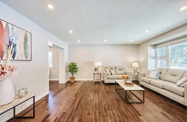 103 Pump Hill RD SW, Calgary, AB T2V 4L7