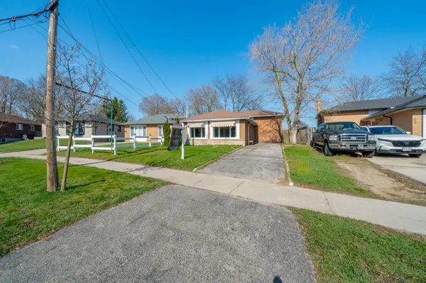 71 Weir CRES, Toronto E10, ON M1E 3B2