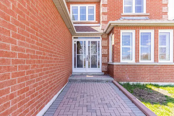 24 Marydale AVE, Markham, ON L3S 3N4