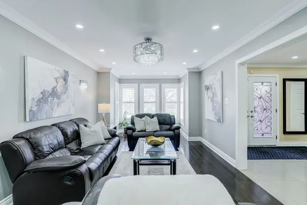 24 Marydale AVE, Markham, ON L3S 3N4