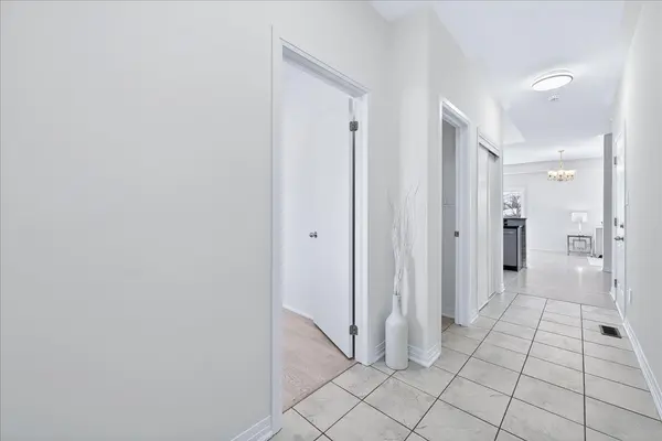 11 Bedford Estates CRES, Barrie, ON L4N 9K5