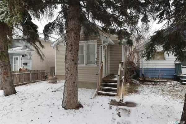 767 ELPHINSTONE STREET, Regina, SK S4T 3L3