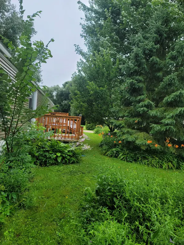 75049 Hensall RD #18, Huron East, ON N0K 1W0