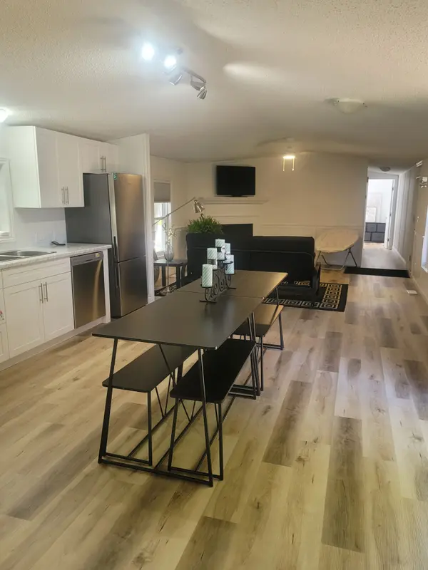 75049 Hensall RD #18, Huron East, ON N0K 1W0