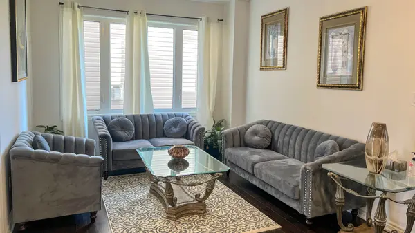 18 Hancock CRES, Kawartha Lakes, ON K9V 0P2