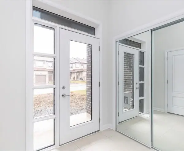 323 Touring WAY, Barrhaven, ON K2J 6P1