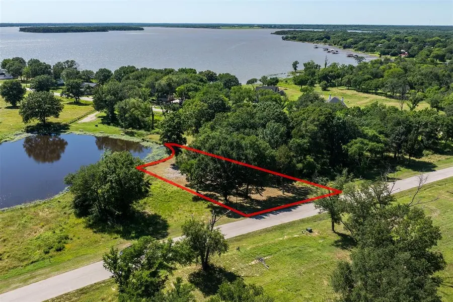 708 Clubview Drive, Mabank, TX 75143