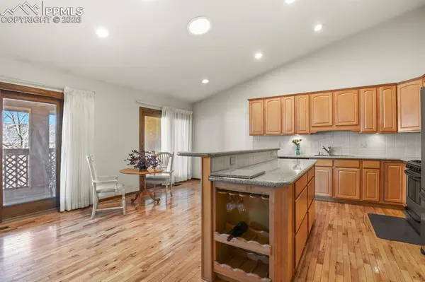 250 Bennington DR, Colorado Springs, CO 80906