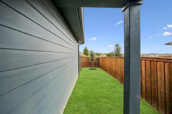 1036 Almond Blossom Circle, Crowley, TX 76036