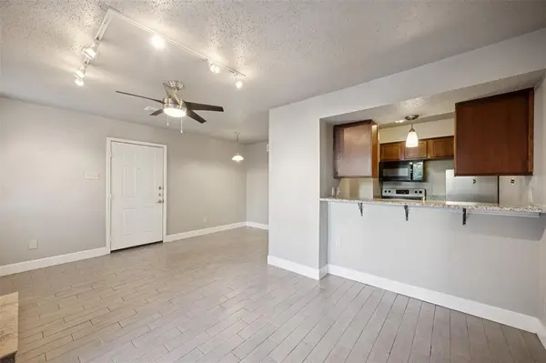 1503 N Garrett Avenue #111, Dallas, TX 75206