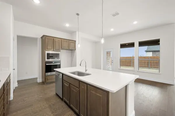 1813 Golden Meadow Court, Cleburne, TX 76033