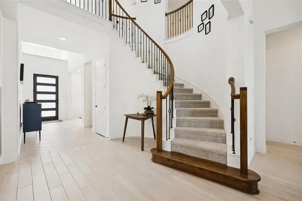 6805 Lost Falls Drive, Flower Mound, TX 76226