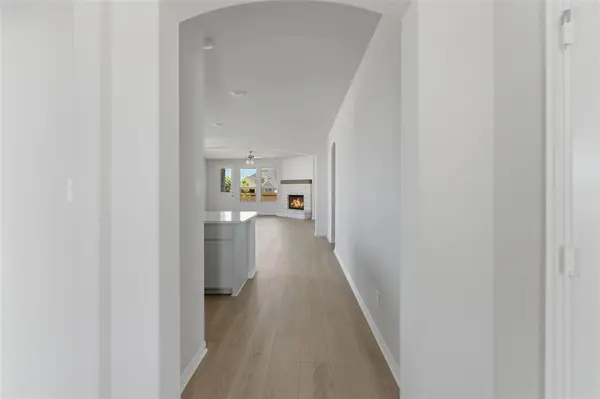 1221 Sabine River Lane, Springtown, TX 76082