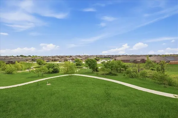 10905 Golden Barrel Court, Fort Worth, TX 76108