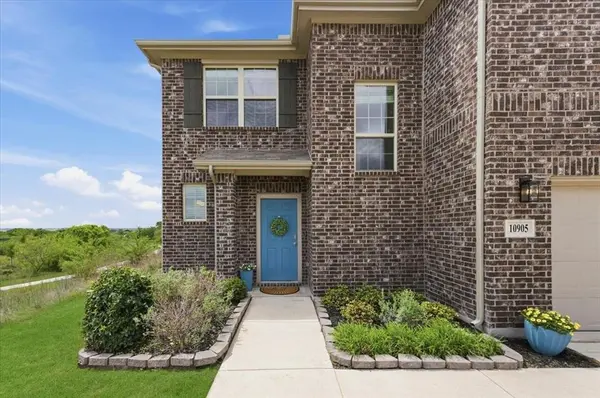 10905 Golden Barrel Court, Fort Worth, TX 76108