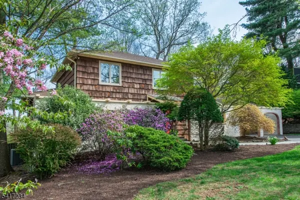 23 Powell Dr, West Orange Twp., NJ 07052