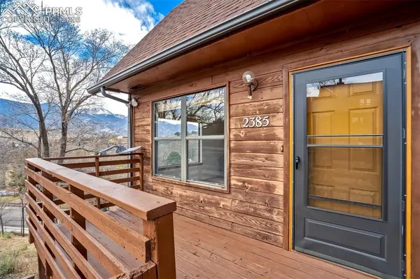 2385 Stepping Stones WAY, Colorado Springs, CO 80904